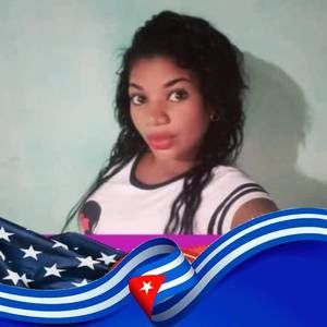 Meet your Posher, Leyanis